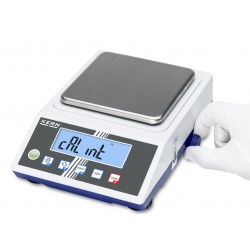 Balance de precision PCJ IOT KERN